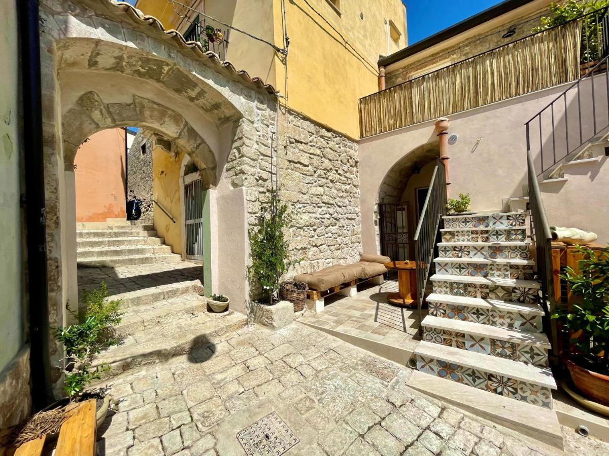 Cuturissi Hospitality & Wellnees Bed & Breakfast Ragusa Eksteriør bilde