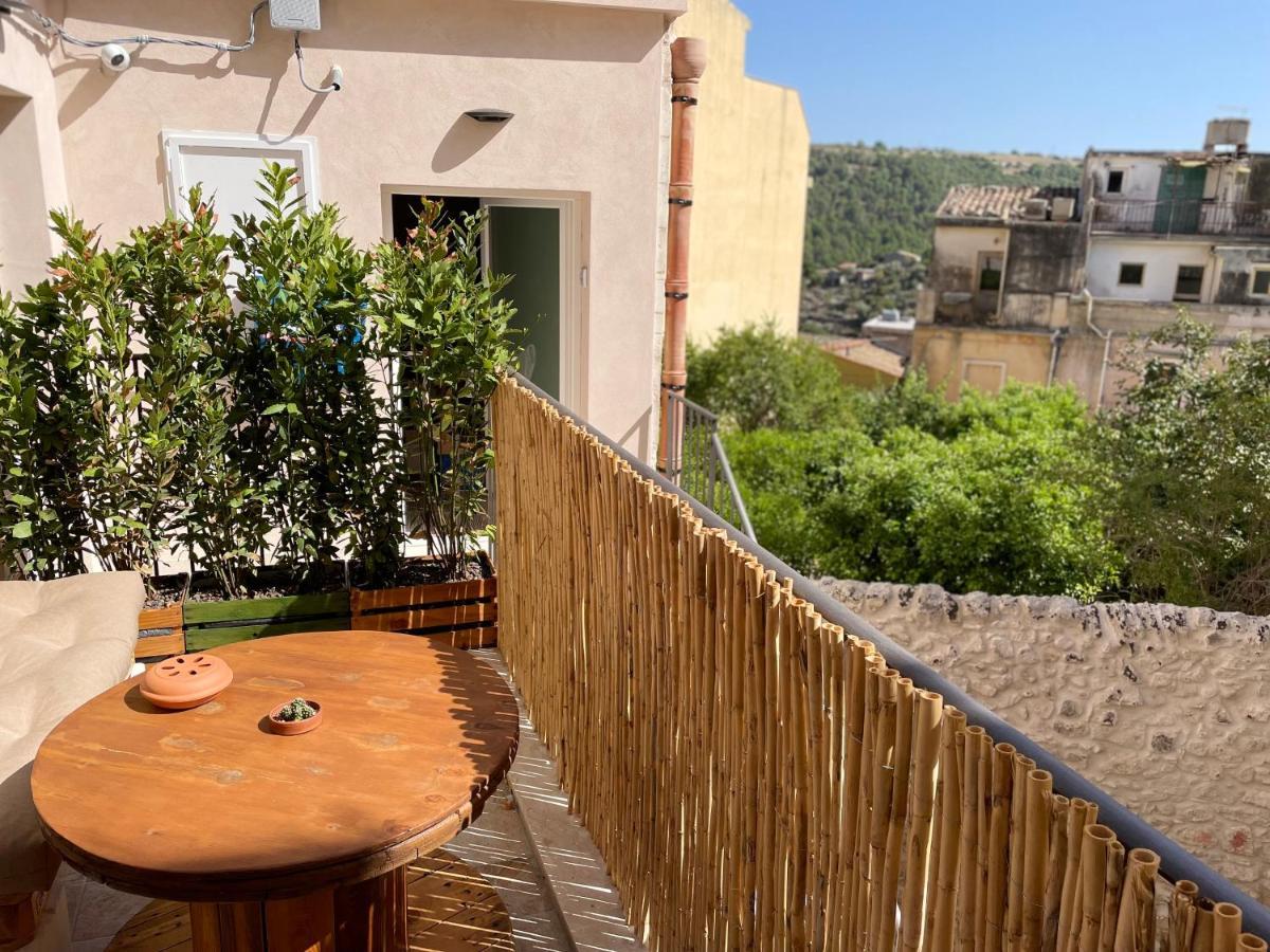 Cuturissi Hospitality & Wellnees Bed & Breakfast Ragusa Eksteriør bilde