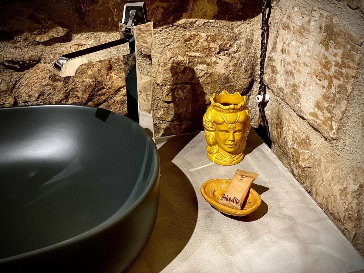 Cuturissi Hospitality & Wellnees Bed & Breakfast Ragusa Eksteriør bilde