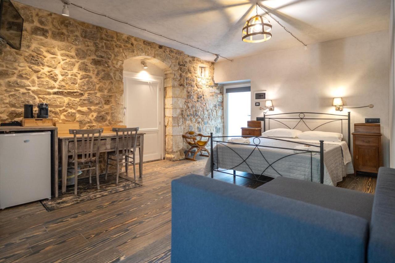 Cuturissi Hospitality & Wellnees Bed & Breakfast Ragusa Eksteriør bilde