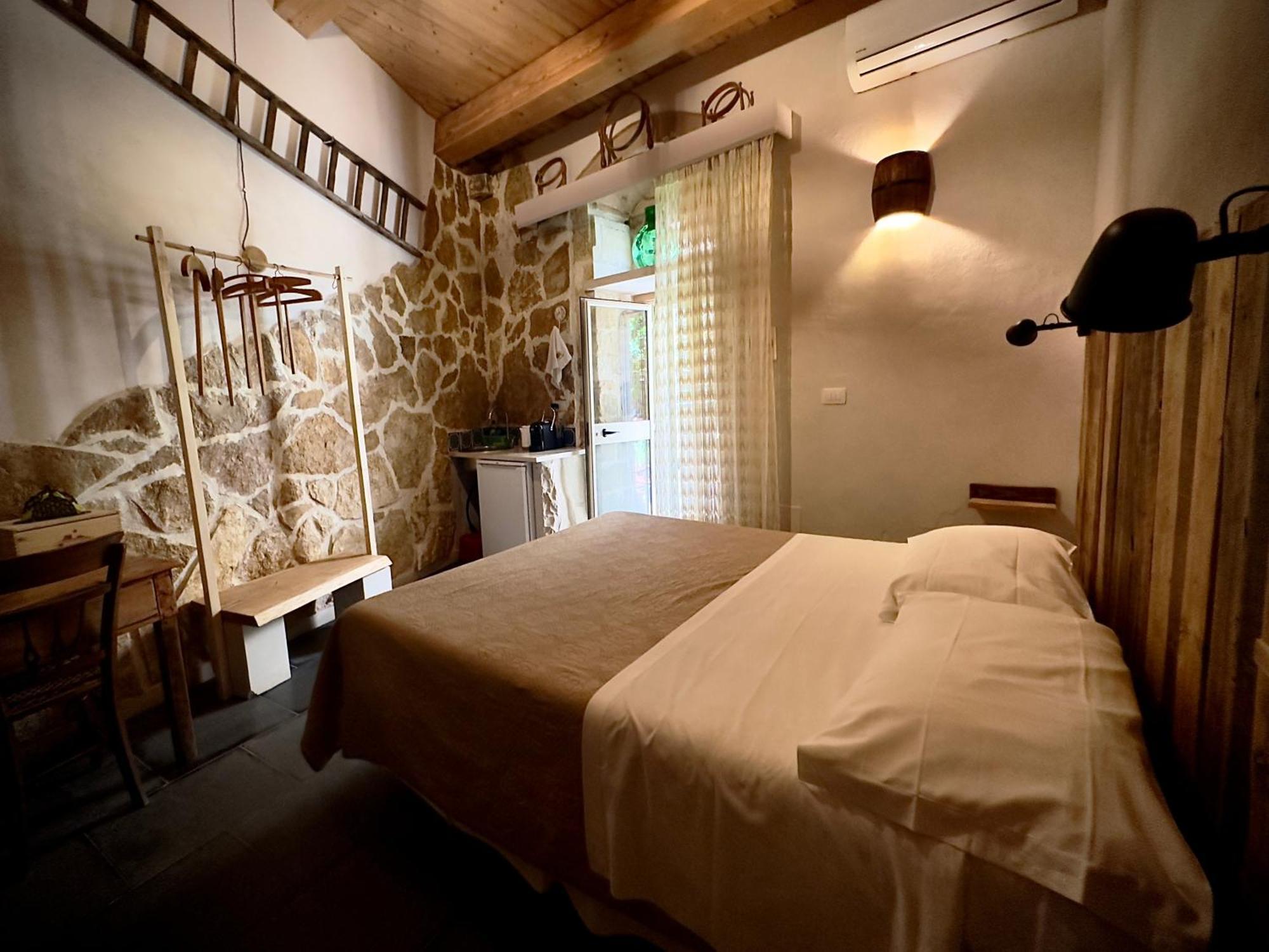 Cuturissi Hospitality & Wellnees Bed & Breakfast Ragusa Eksteriør bilde